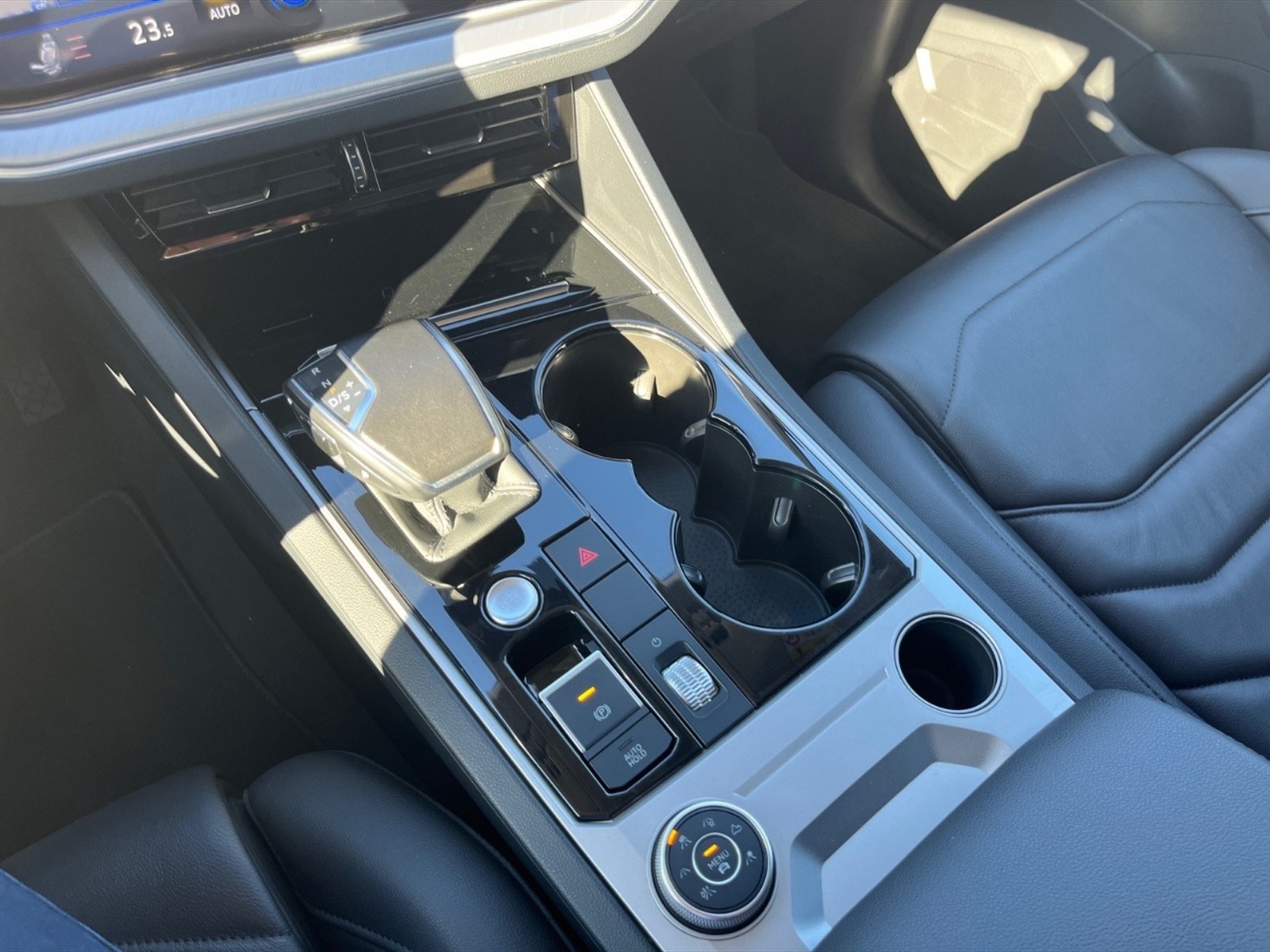 Volkswagen Touareg 3.0 v6 tdi elegance 231cv tiptronic - 24