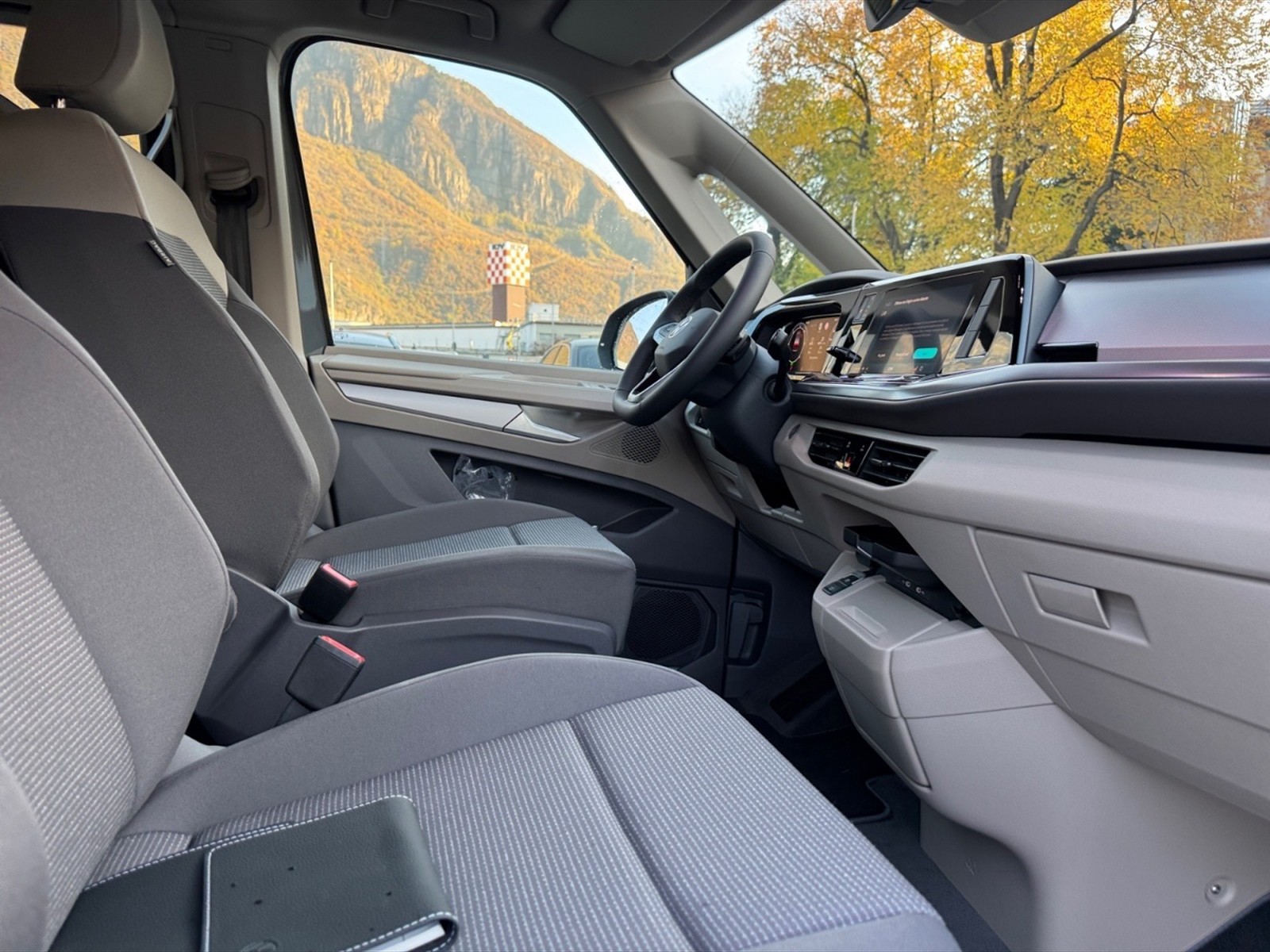 Volkswagen T7 California California T7 2.0 tdi Beach 150cv DSG7 - 9