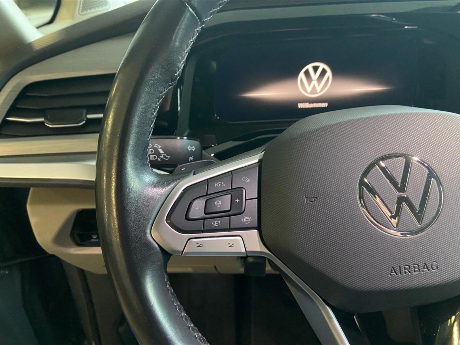 Volkswagen T7 Multivan 1.4 tsi eh life dsg 7p.ti - 15