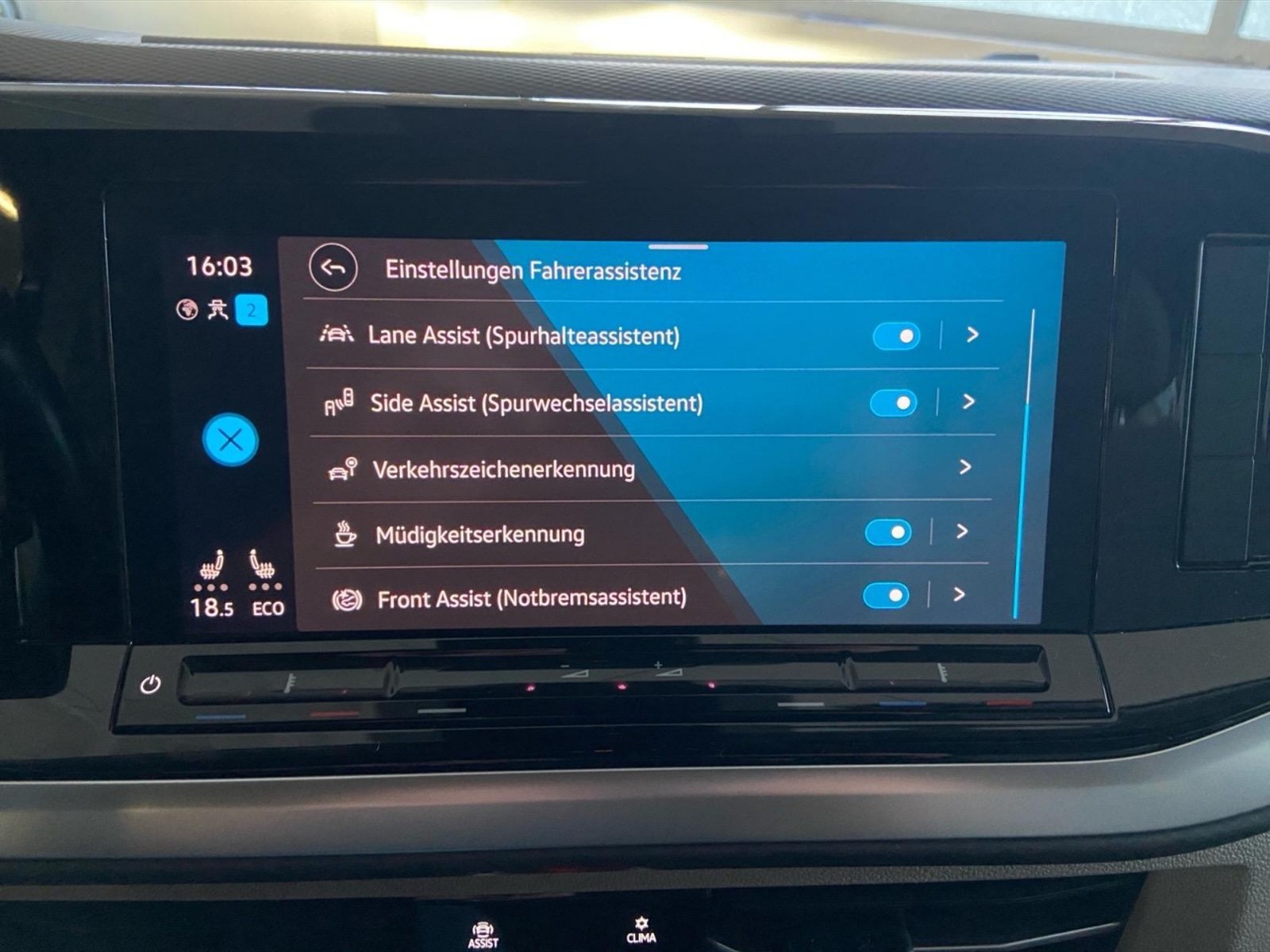 Volkswagen T7 Multivan 1.4 tsi eh life dsg 7p.ti - 22