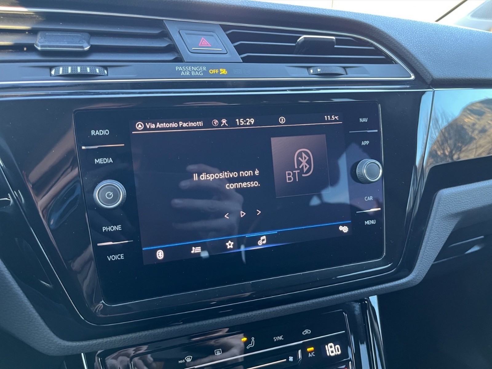 Volkswagen Touran 2.0 tdi executive dsg - 17