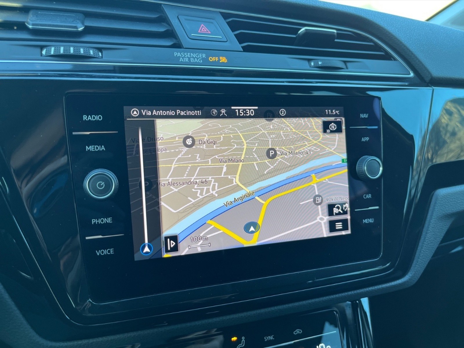 Volkswagen Touran 2.0 tdi executive dsg - 19