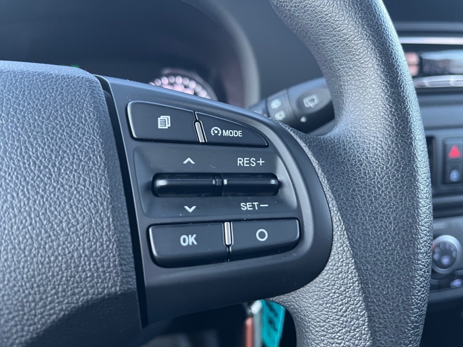 Hyundai i10 1.0 mpi tech connect pack - 12