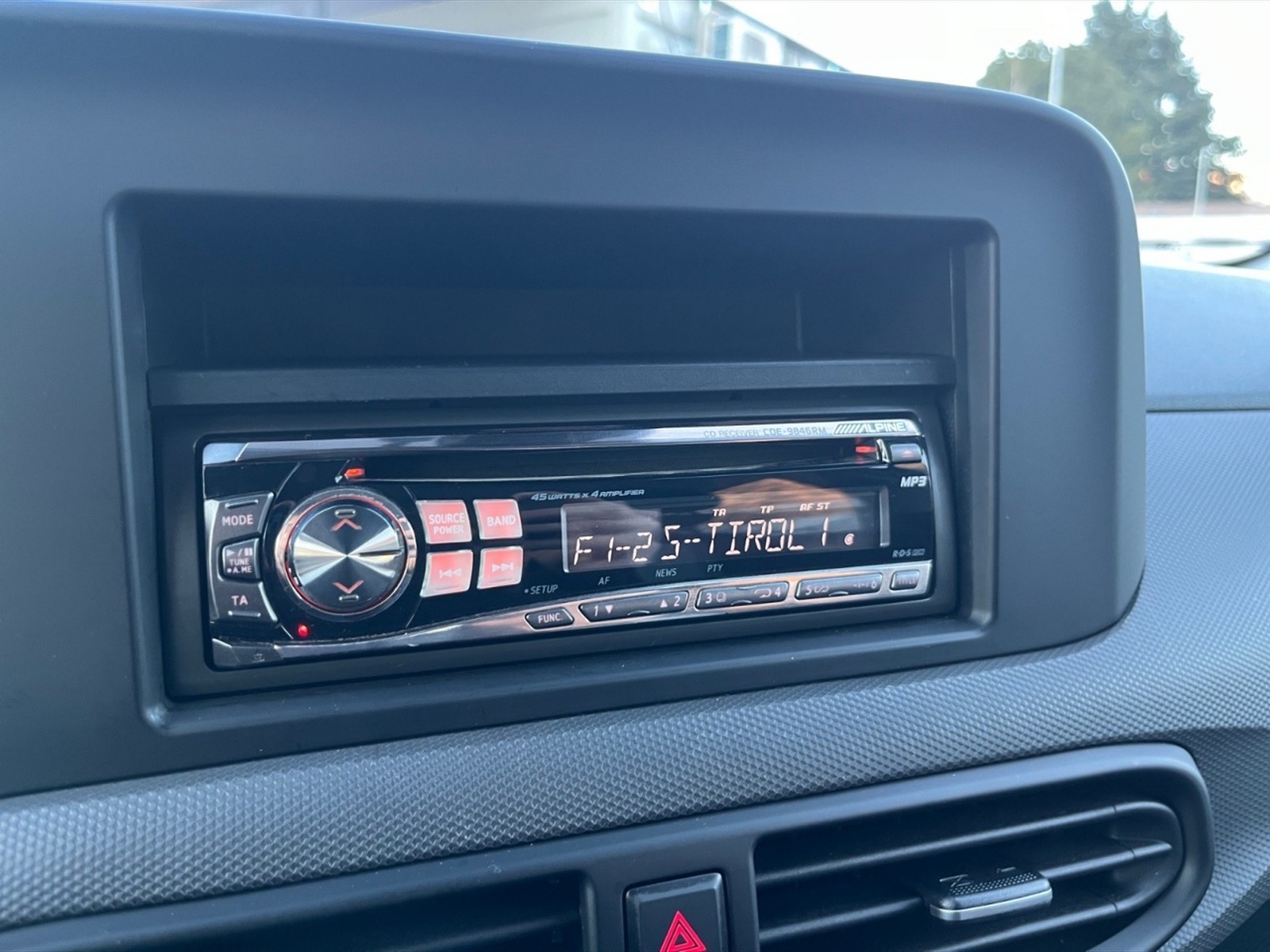 Hyundai i10 1.0 mpi tech connect pack - 14