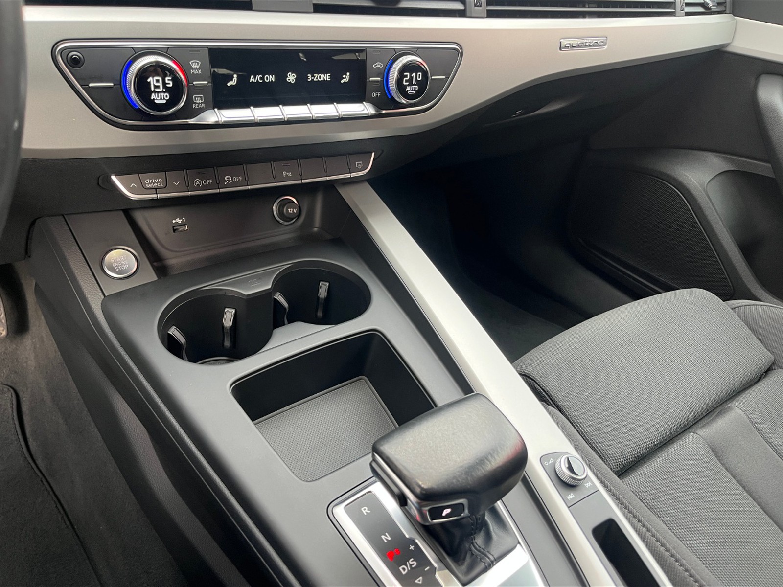 Audi A4 avant 40 2.0 tfsi mhev s line edition quattro 204cv s-tronic - 17