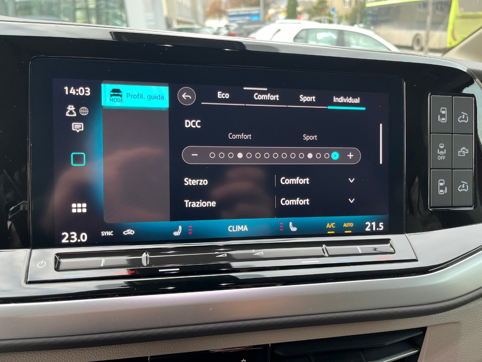 Volkswagen T7 California California T7 2.0 tdi Beach Tour 150cv DSG7 - 17