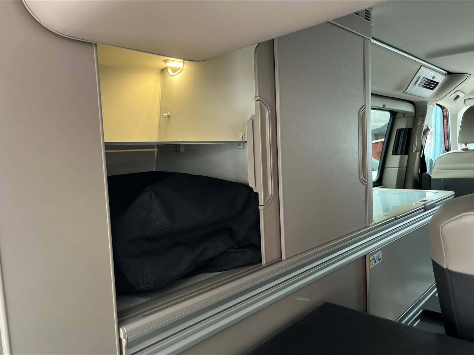 Volkswagen T7 California California T7 2.0 tdi Beach Tour 150cv DSG7 - 27