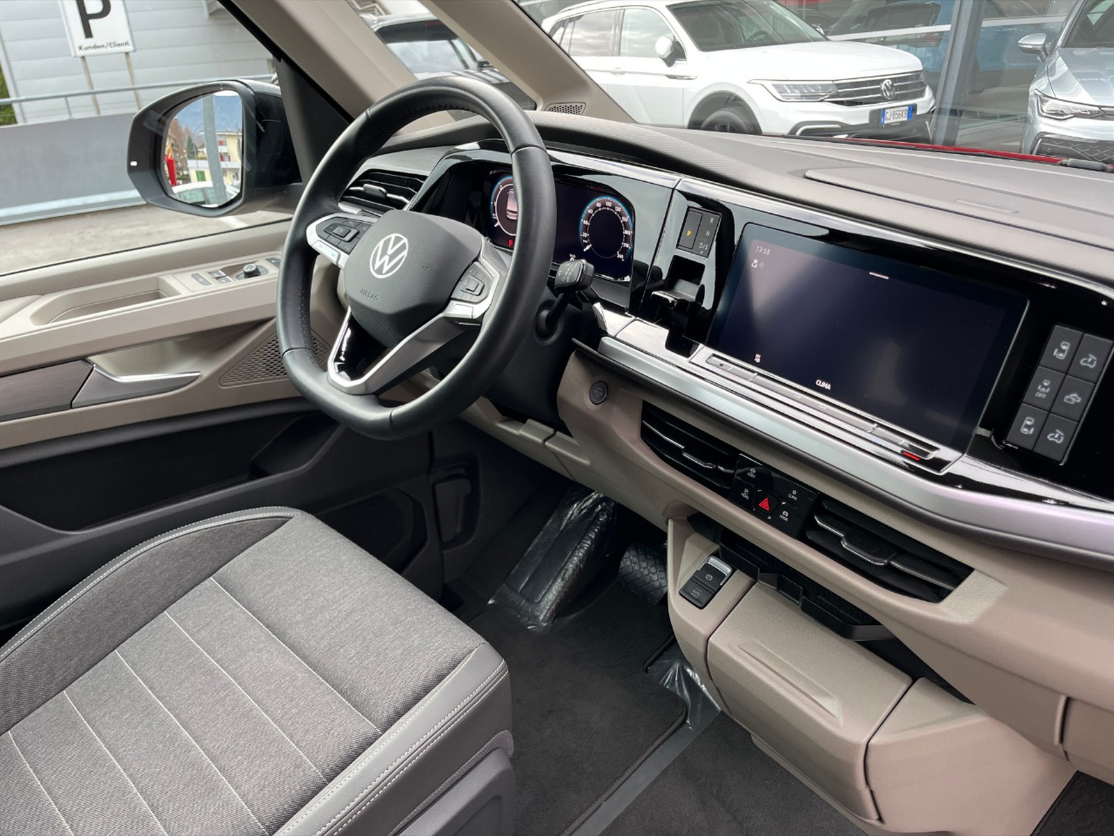 Volkswagen T7 California California T7 2.0 tdi Beach Tour 150cv DSG7 - 7