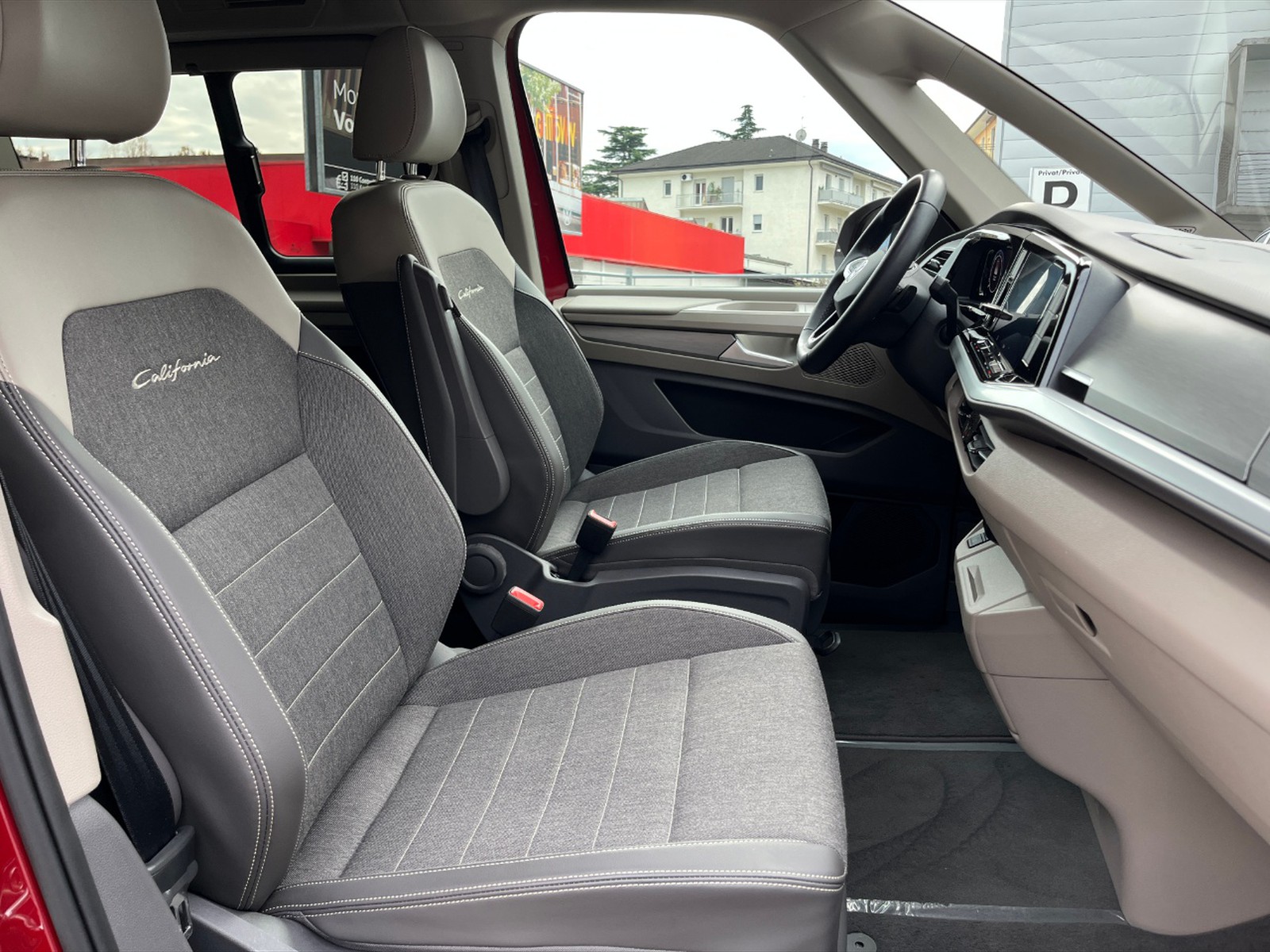 Volkswagen T7 California California T7 2.0 tdi Beach Tour 150cv DSG7 - 9