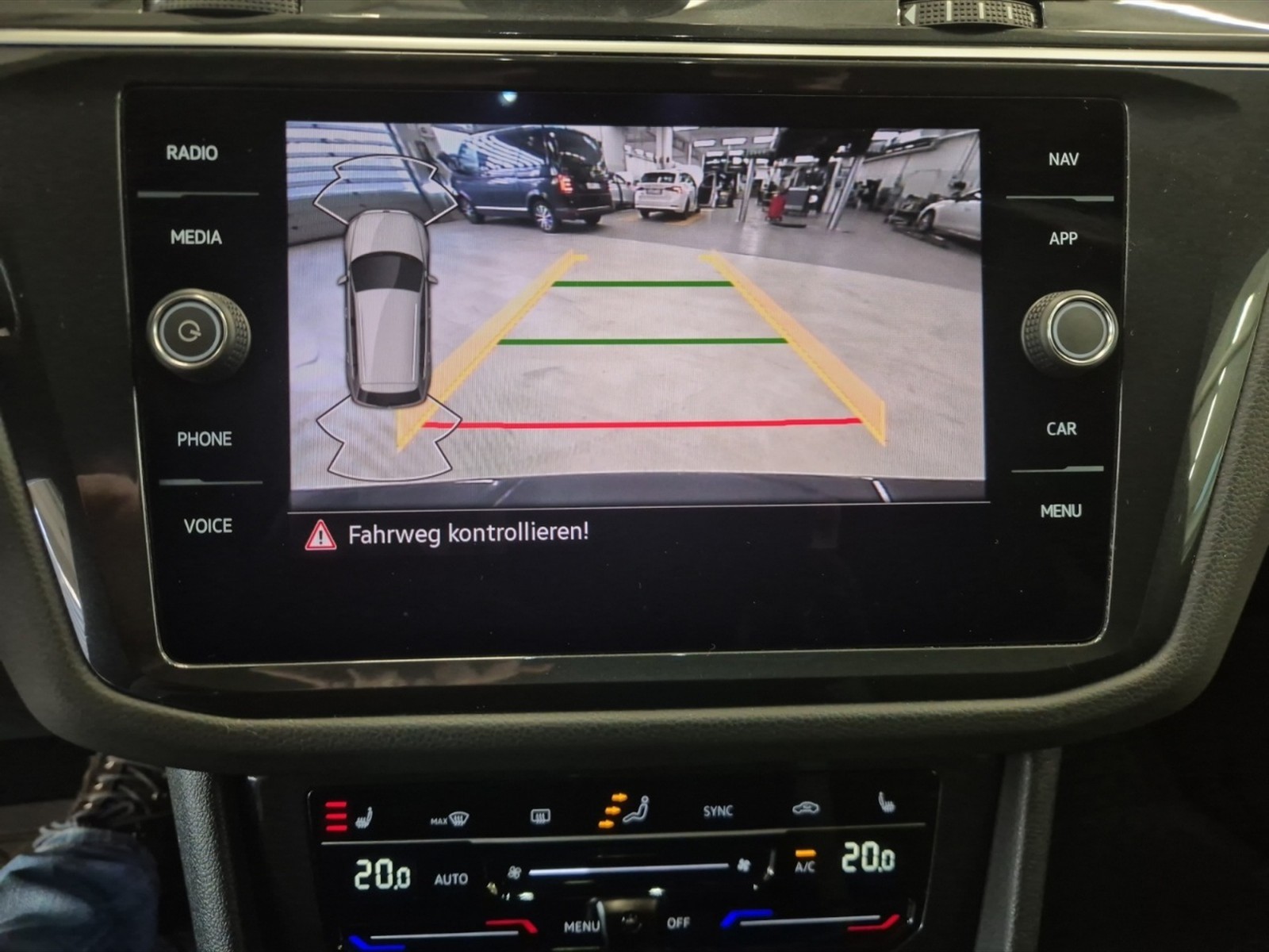 Volkswagen Tiguan 2.0 tdi r-line 4motion 200cv dsg - 14