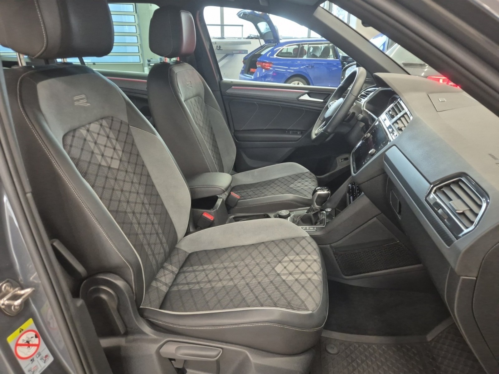 Volkswagen Tiguan 2.0 tdi r-line 4motion 200cv dsg - 9