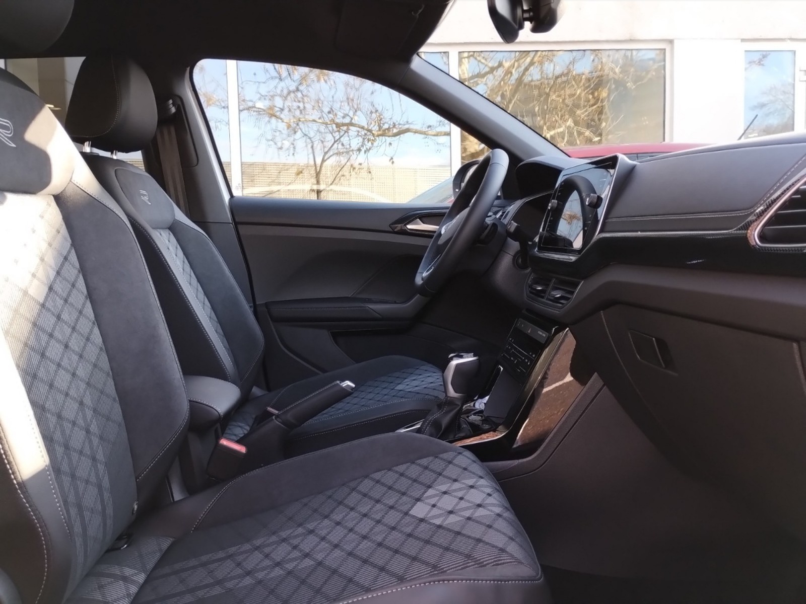 Volkswagen T-Cross 1.0 tsi r-line plus 115cv dsg - 9