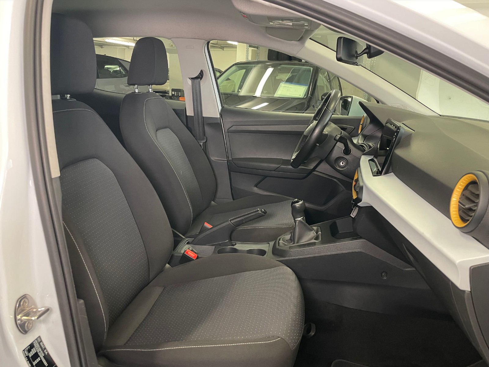 Seat Ibiza 1.0 ecotsi business 95cv - 8