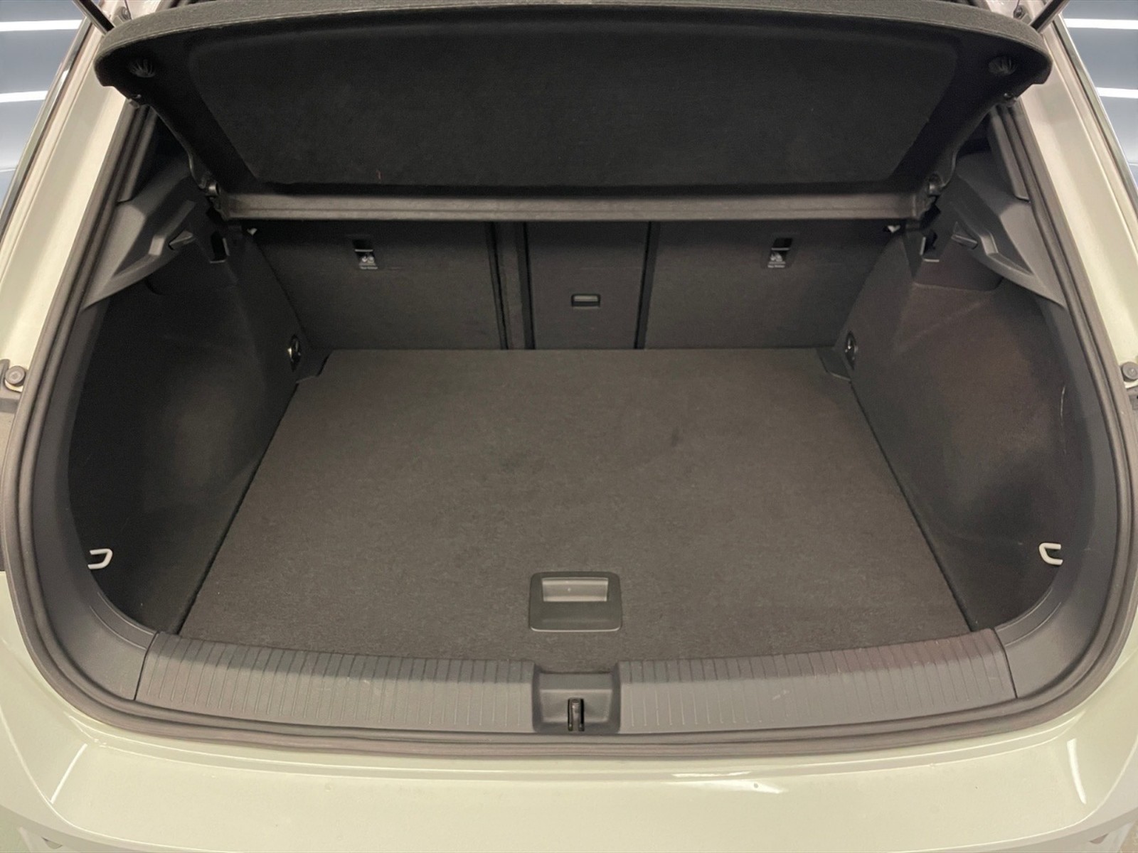 Volkswagen T-Roc 1.5 tsi r-line - 12