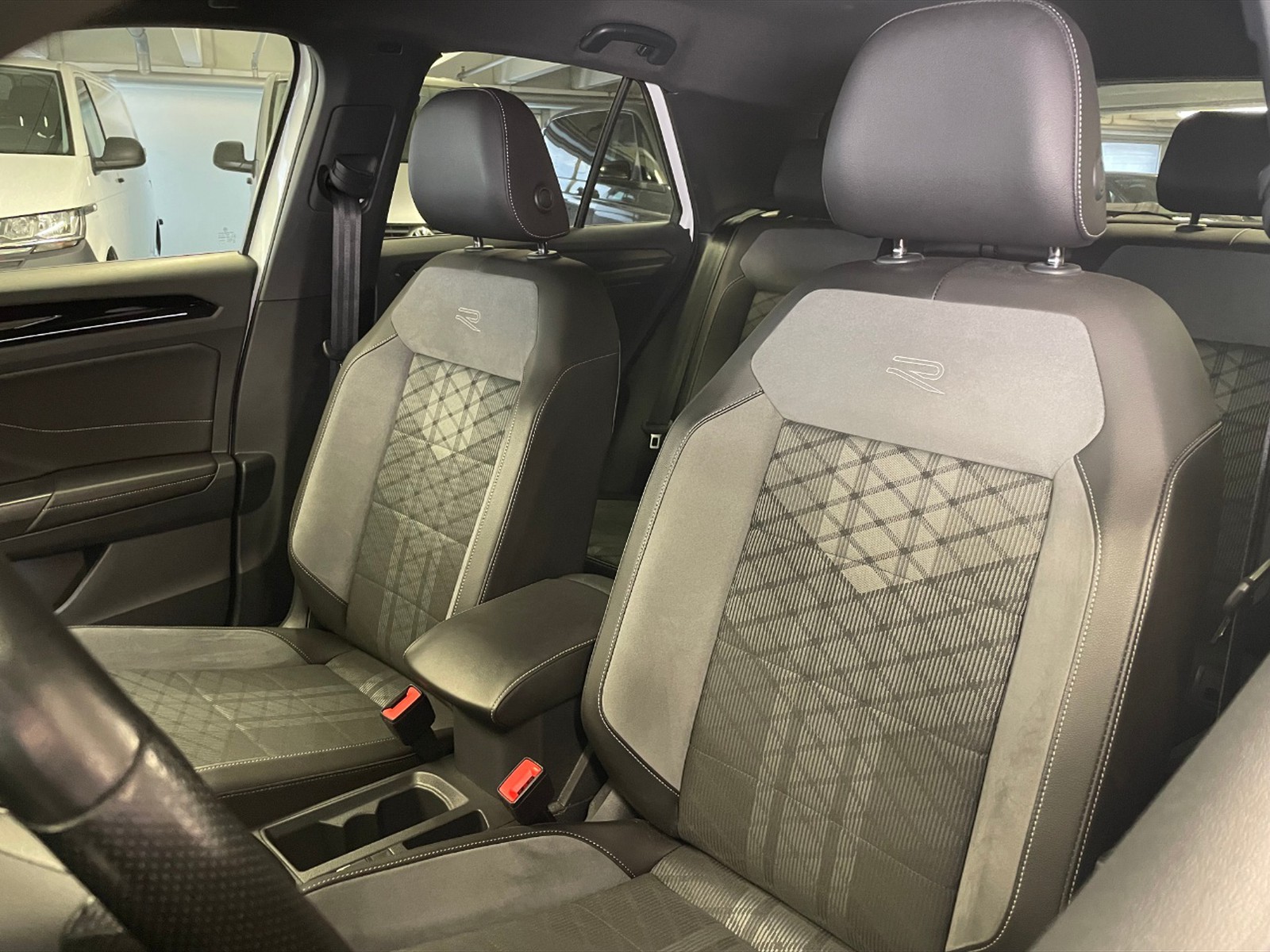 Volkswagen T-Roc 1.5 tsi r-line - 20