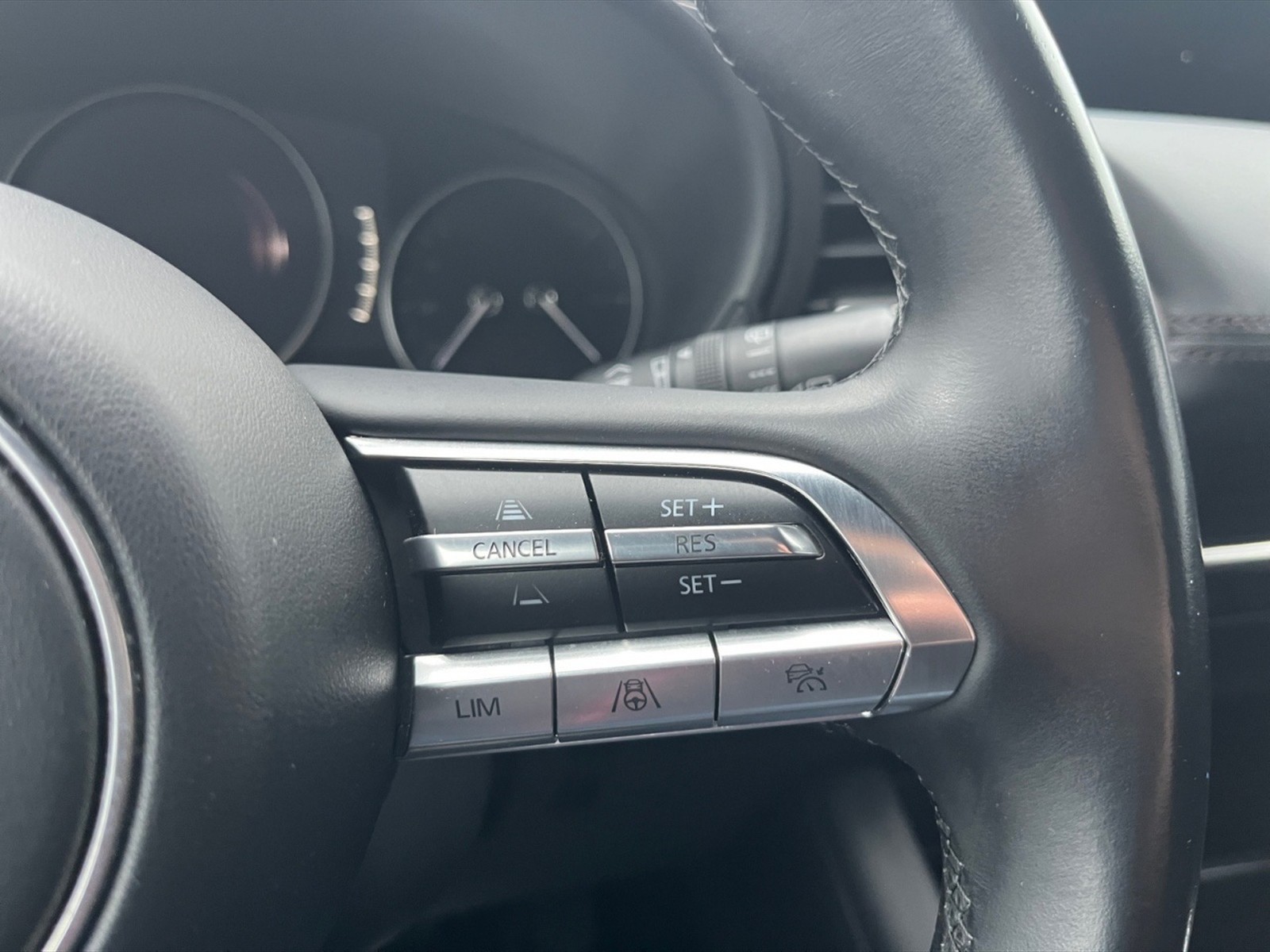 Mazda 3 5p 1.8 exceed - 13