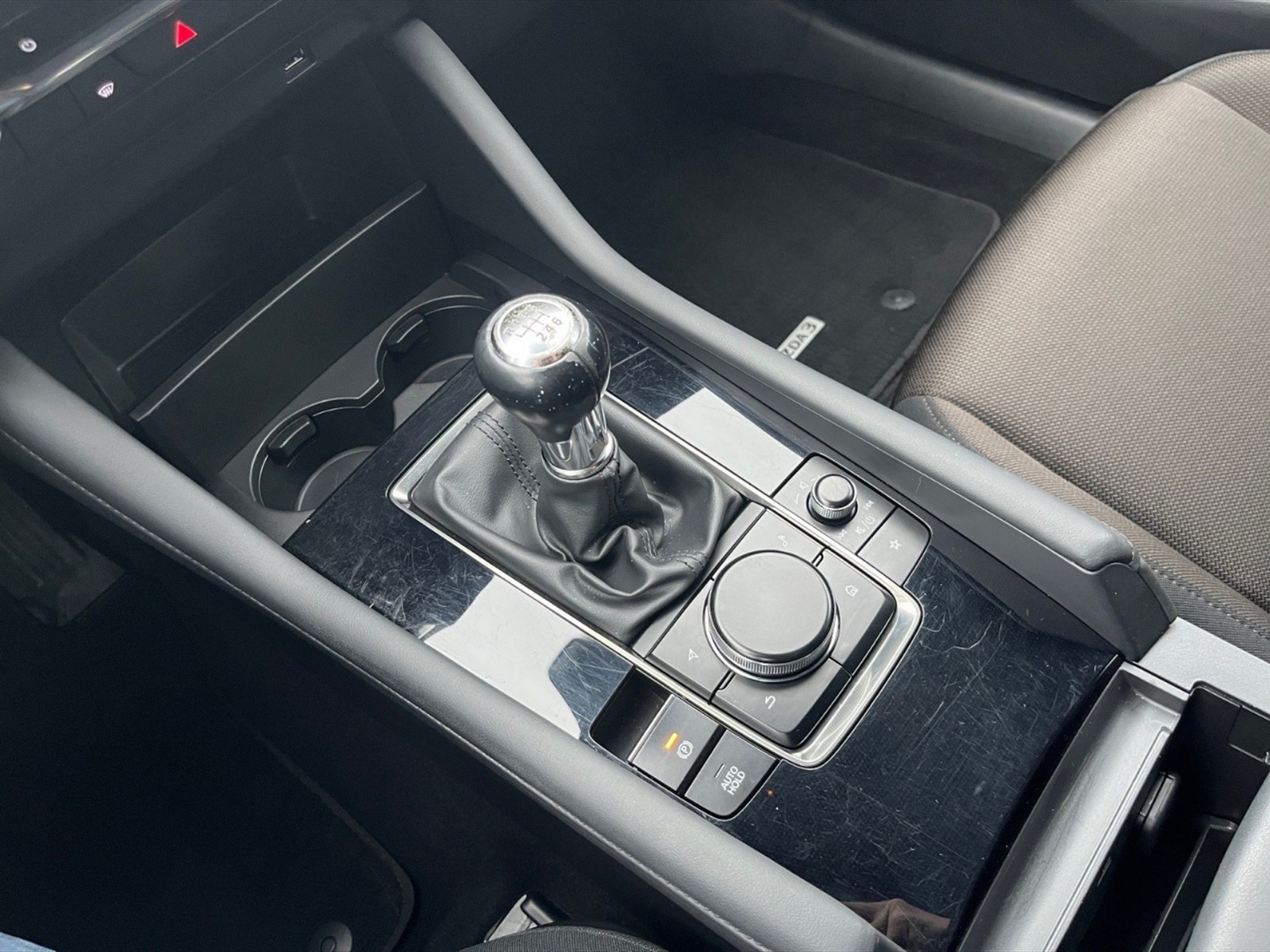 Mazda 3 5p 1.8 exceed - 19