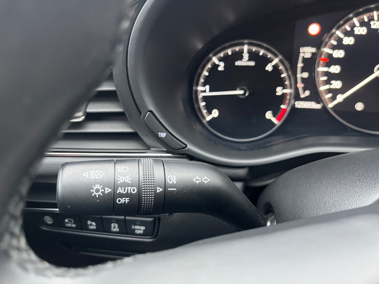 Mazda 3 5p 1.8 exceed - 20