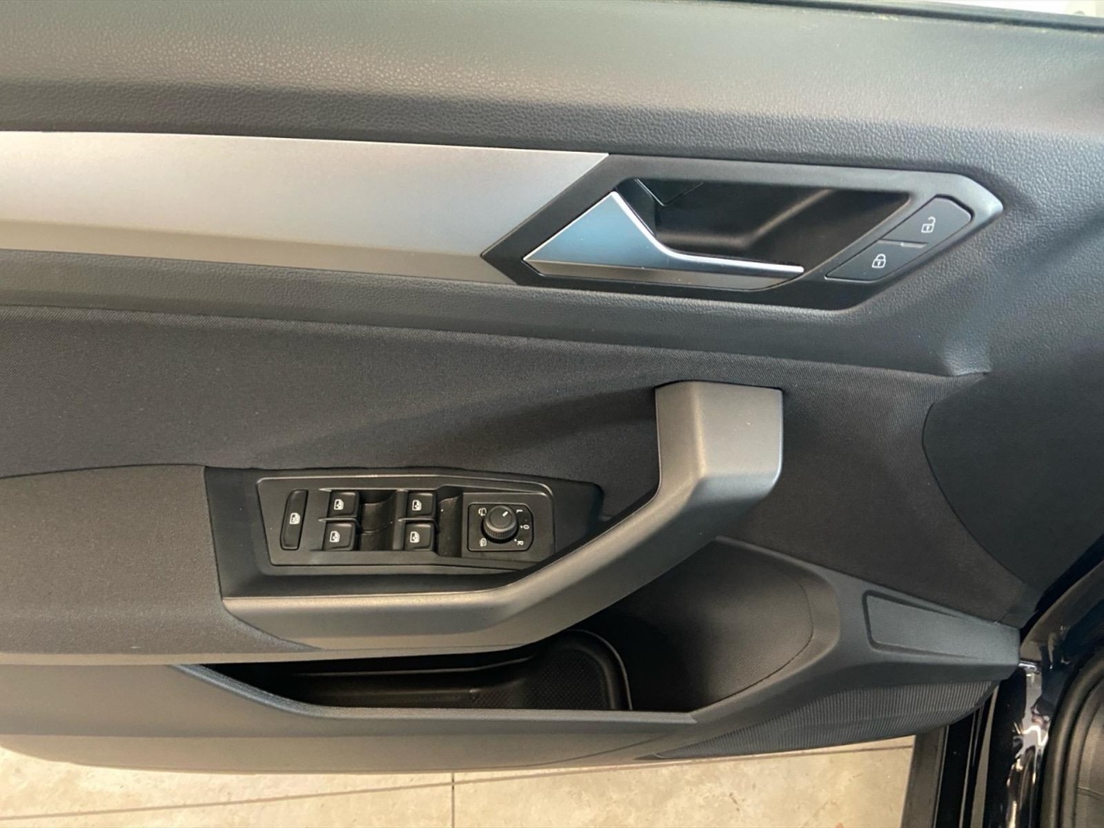 Volkswagen T-Roc 1.0 tsi life 110cv - 14