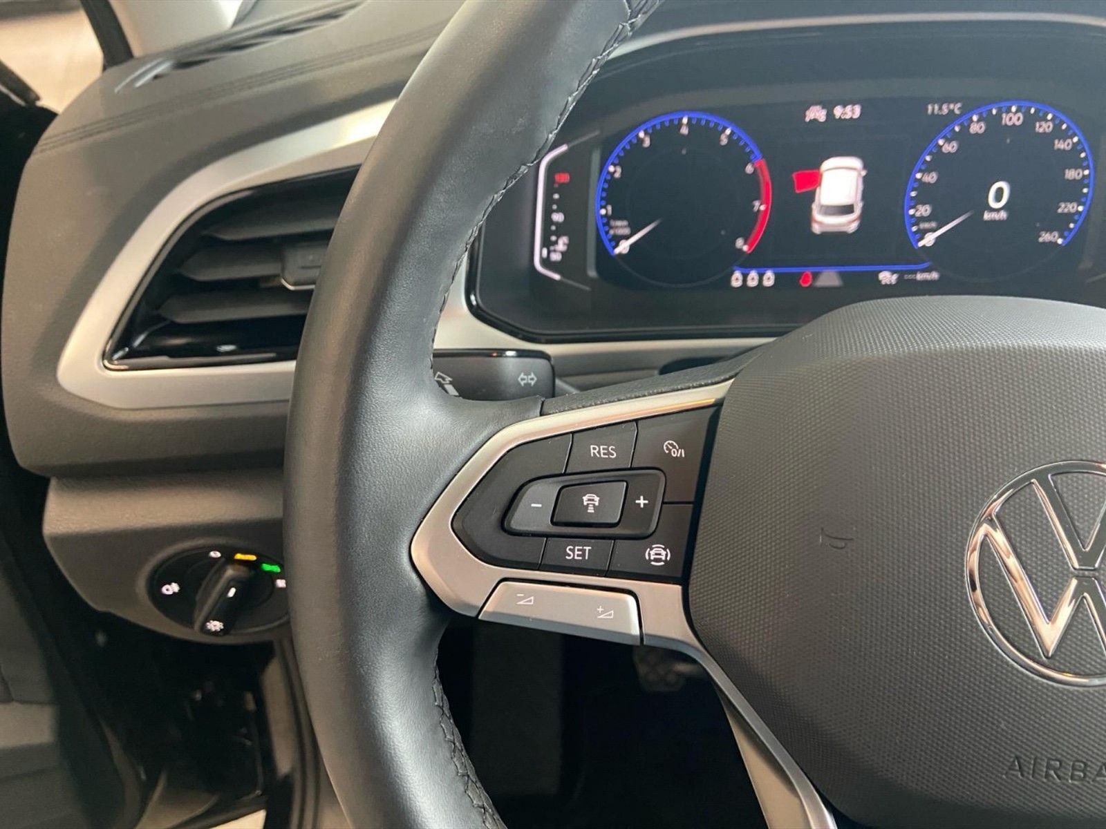 Volkswagen T-Roc 1.0 tsi life 110cv - 16