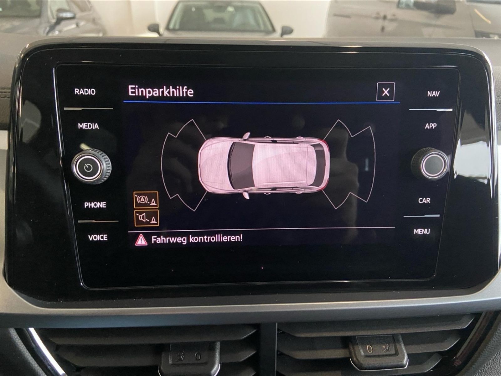 Volkswagen T-Roc 1.0 tsi life 110cv - 23