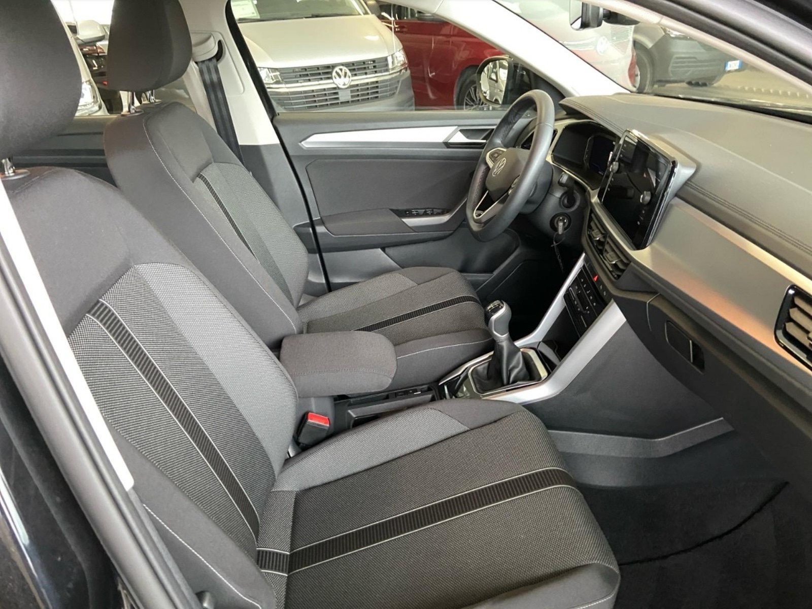 Volkswagen T-Roc 1.0 tsi life 110cv - 9