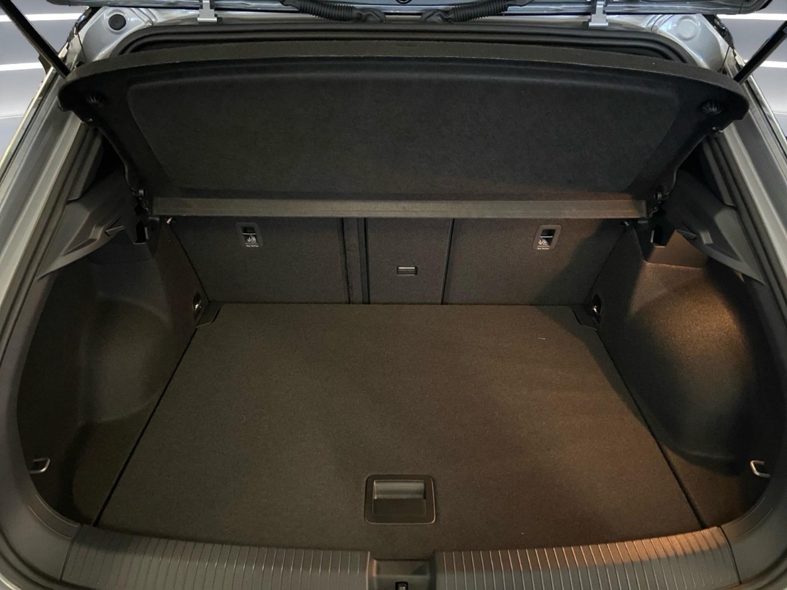 Volkswagen T-Roc 1.0 tsi r-line plus 115cv - 11