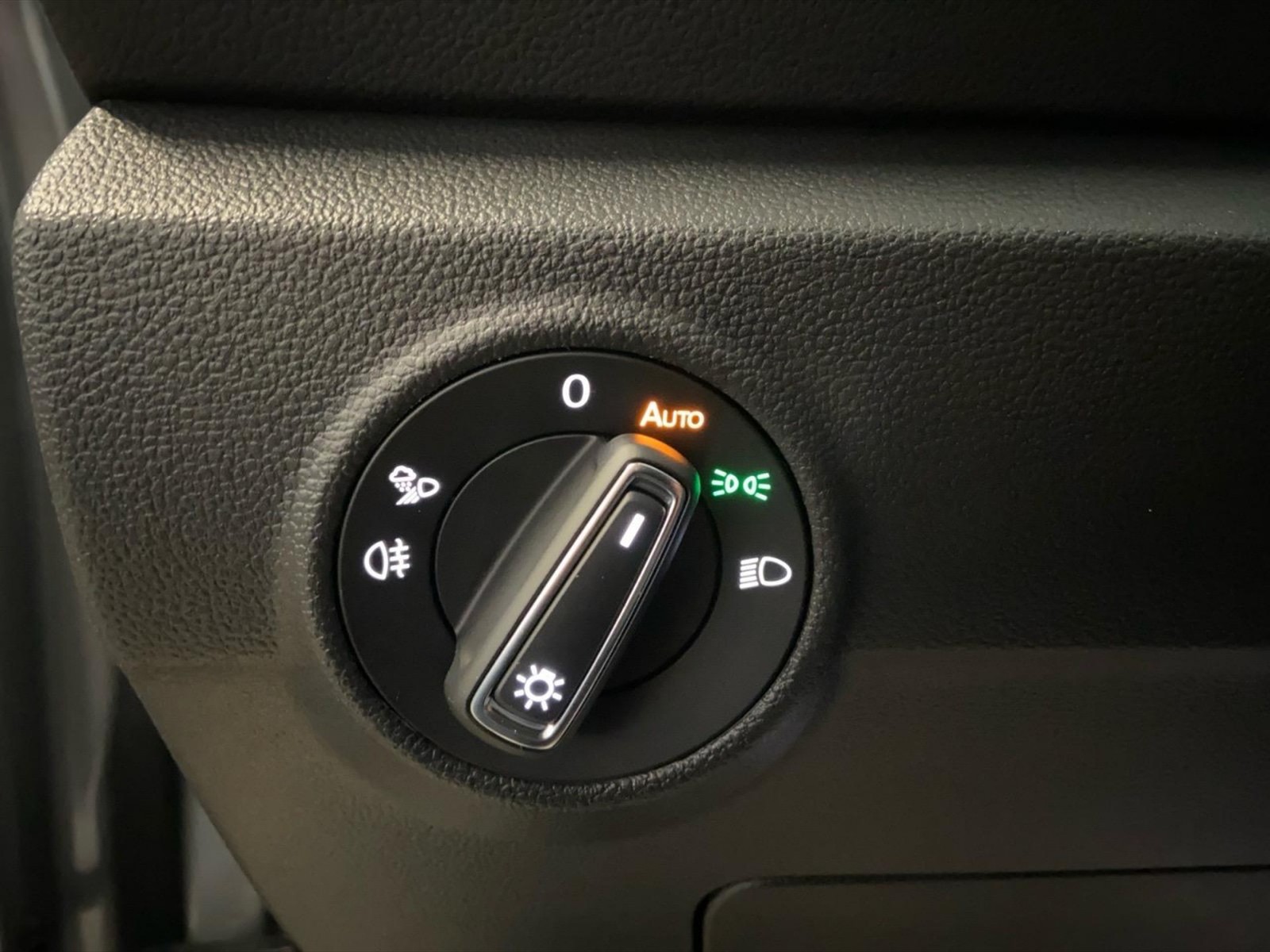 Volkswagen T-Roc 1.0 tsi r-line plus 115cv - 14