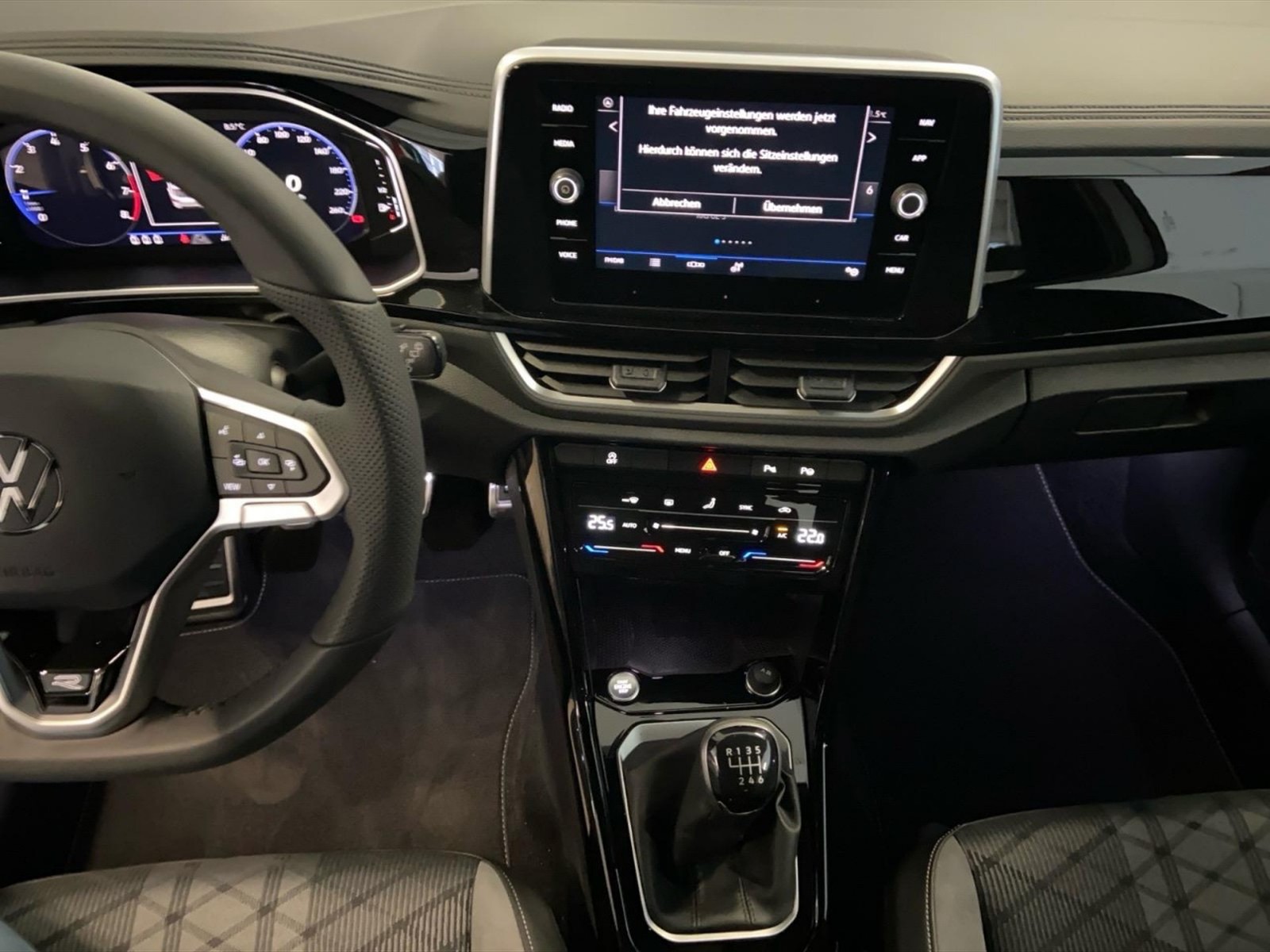 Volkswagen T-Roc 1.0 tsi r-line plus 115cv - 18