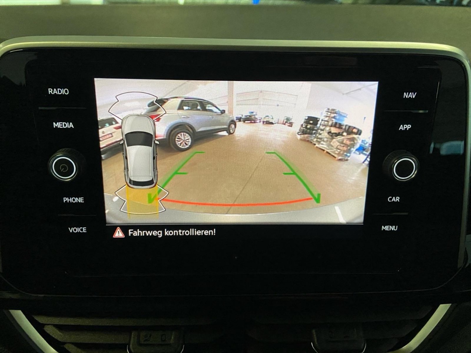 Volkswagen T-Roc 1.0 tsi r-line plus 115cv - 24