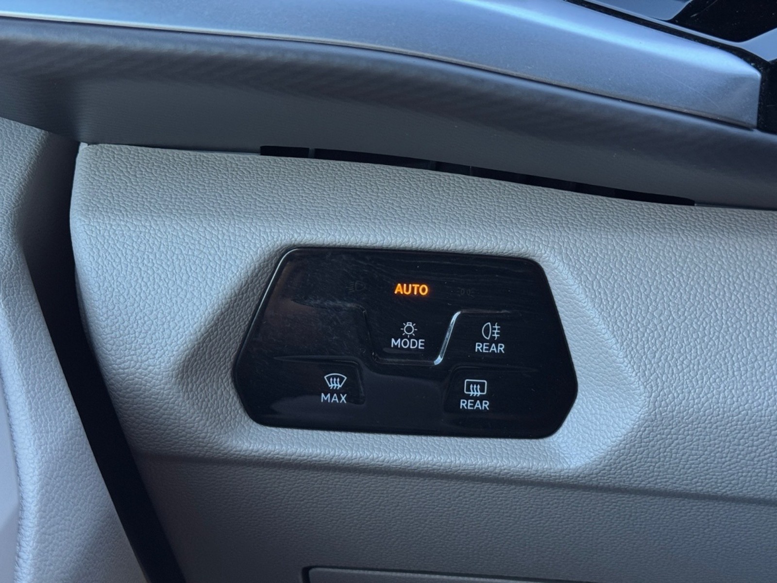 Volkswagen T7 Multivan 2.0 tdi life 150cv dsg 7p.ti - 19