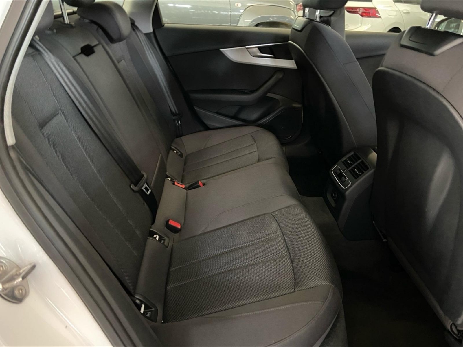 Audi A4 avant 40 2.0 tdi business advanced quattro 190cv s-tronic - 9