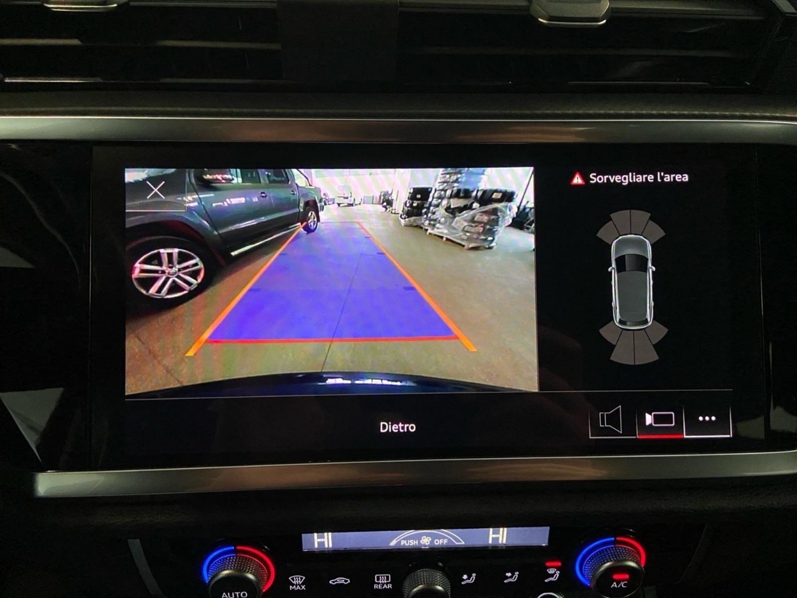 Audi Q3 35 2.0 tdi s line edition quattro s-tronic - 24