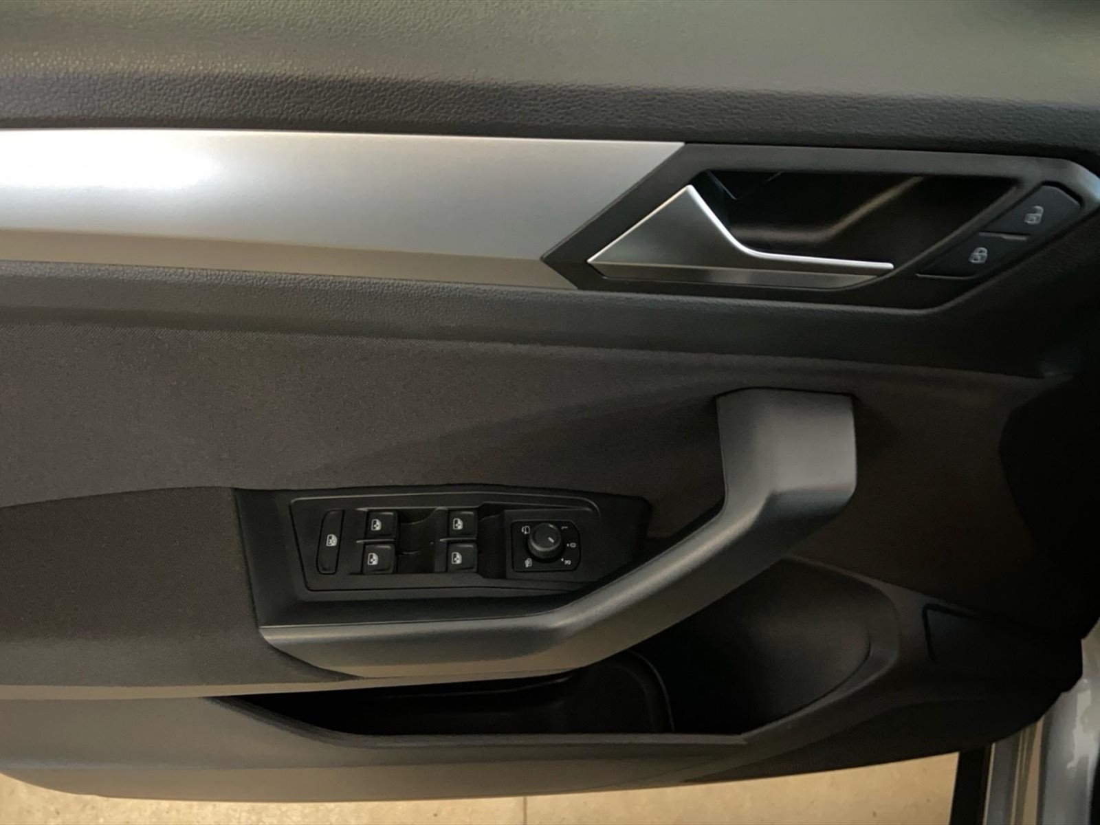 Volkswagen T-Roc 1.5 tsi life dsg - 14