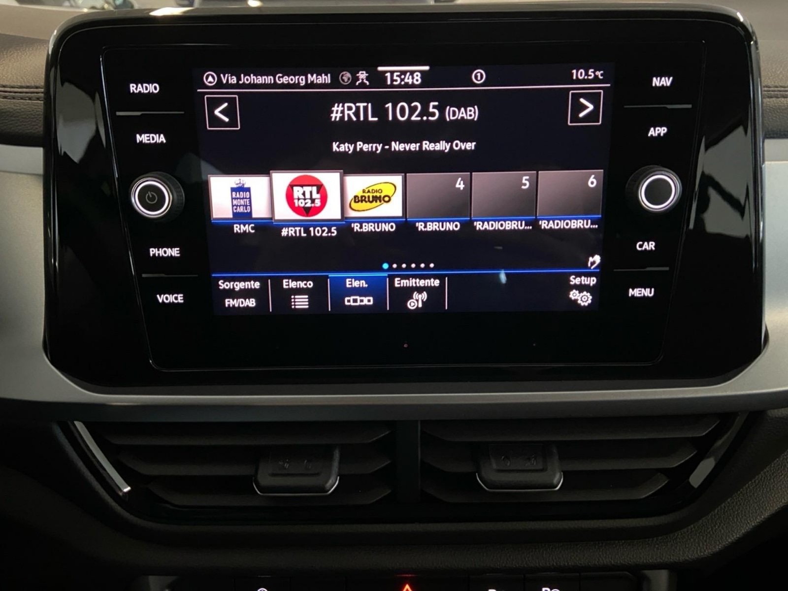 Volkswagen T-Roc 1.5 tsi life dsg - 21