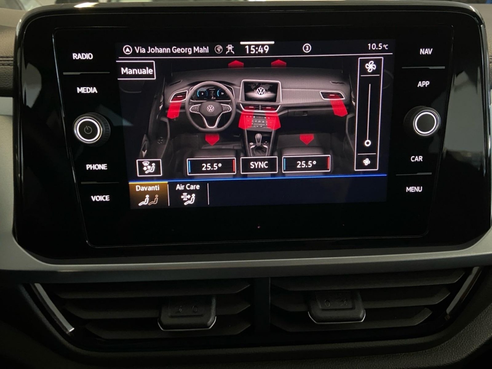 Volkswagen T-Roc 1.5 tsi life dsg - 26