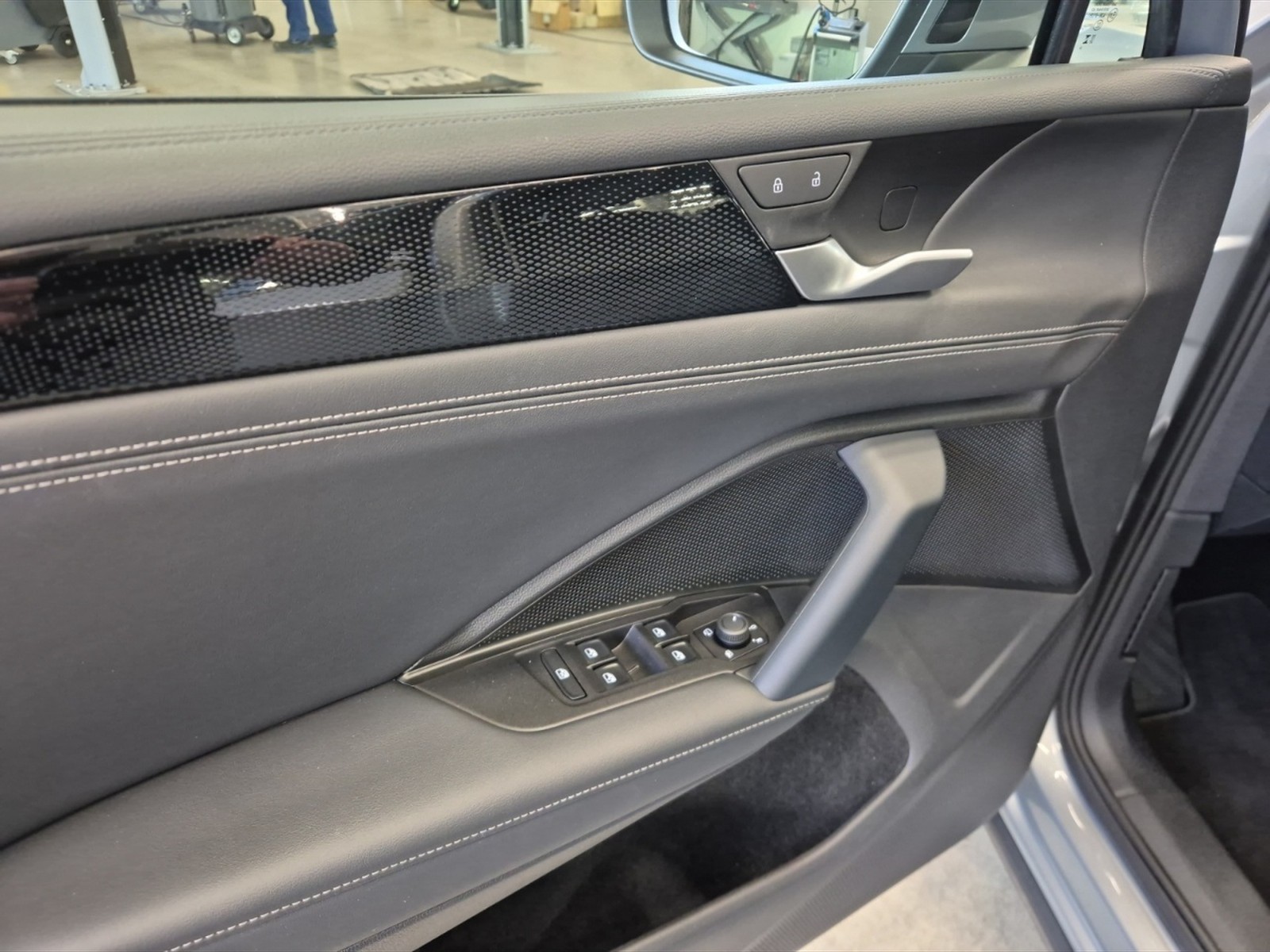 Volkswagen Tiguan 2.0 tdi life 150cv dsg - 20