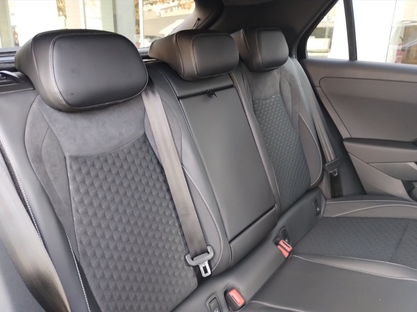 Volkswagen T-Roc 1.5 etsi r-line 150cv dsg - 10