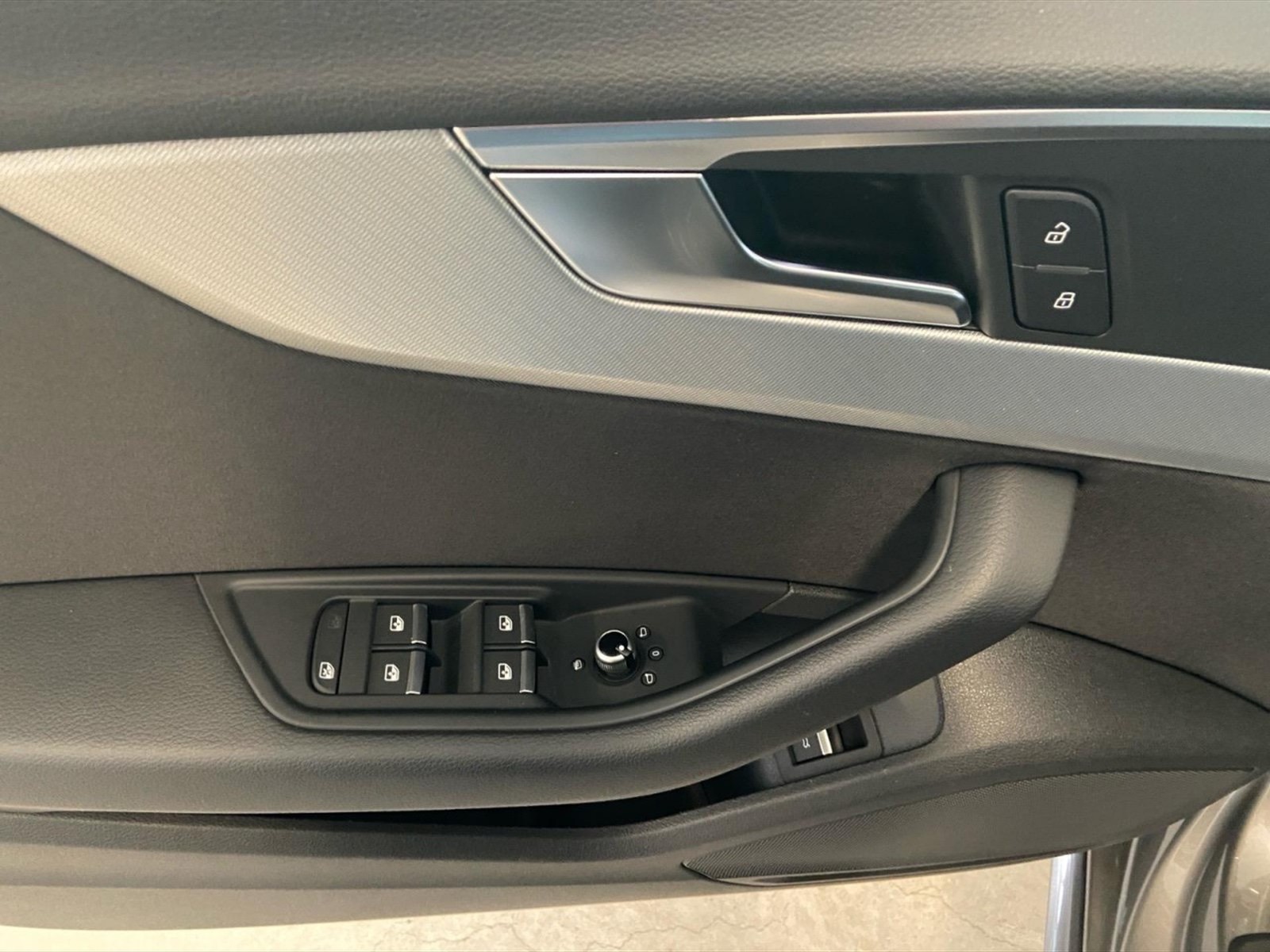 Audi A4 avant 40 2.0 tdi mhev business advanced quattro 204cv s-tronic - 13