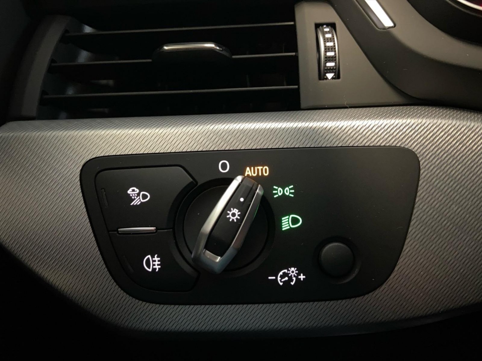 Audi A4 avant 40 2.0 tdi mhev business advanced quattro 204cv s-tronic - 14