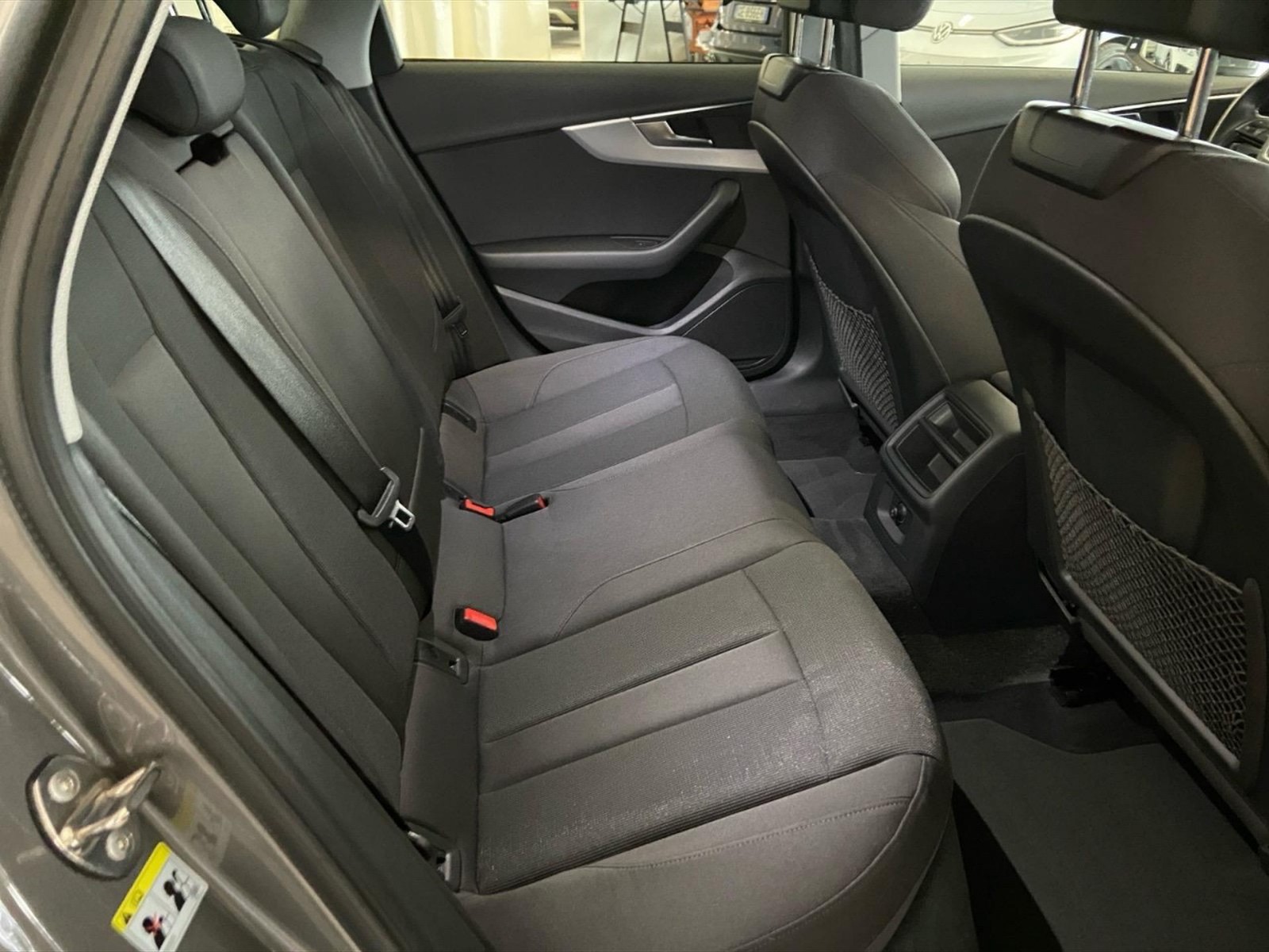 Audi A4 avant 40 2.0 tdi mhev business advanced quattro 204cv s-tronic - 9