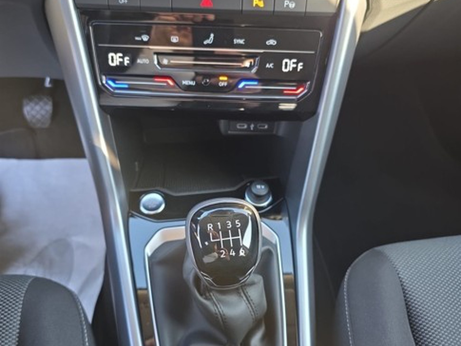 Volkswagen T-Roc 1.0 tsi edition plus 115cv - 20