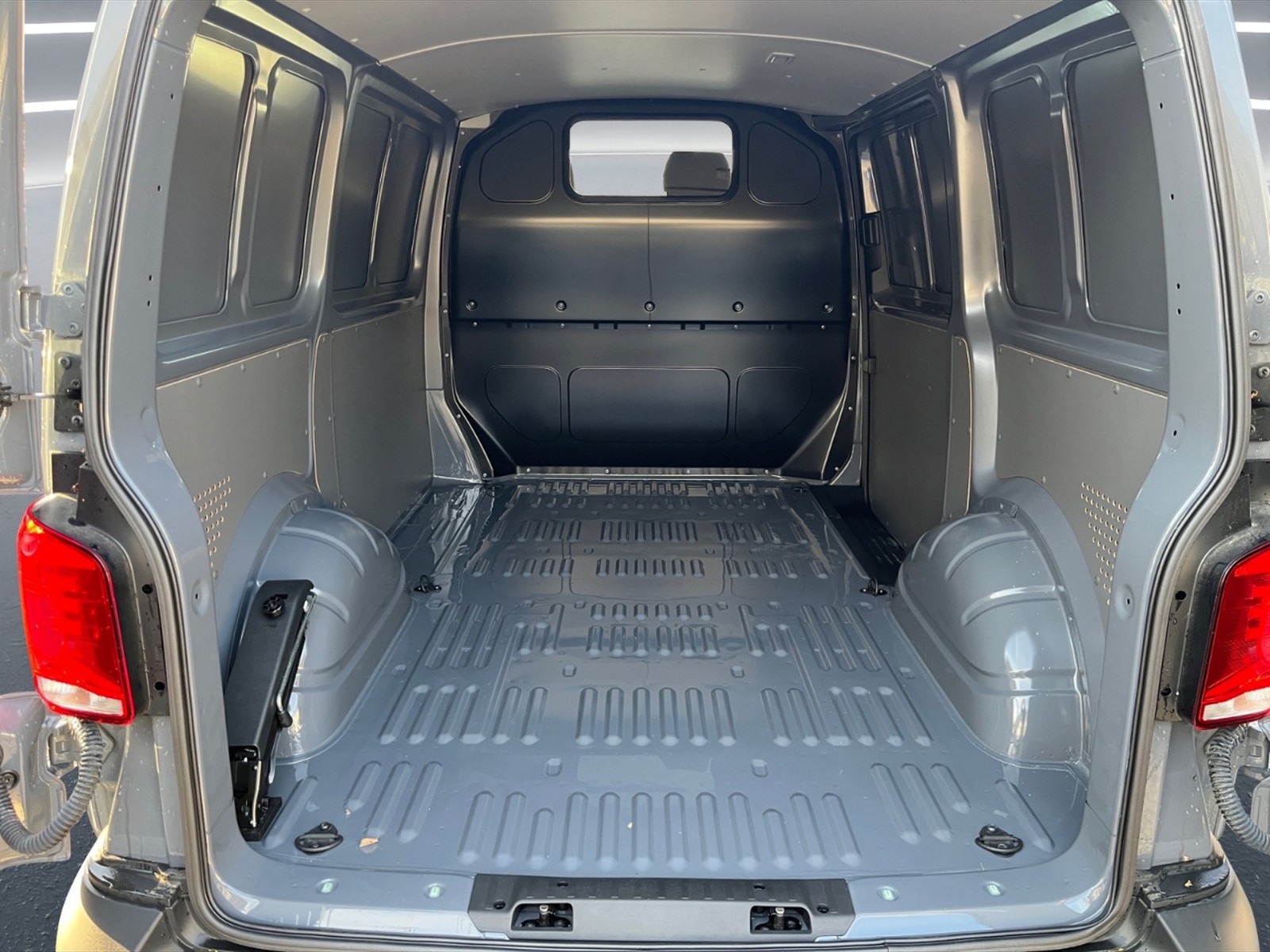 Volkswagen VIC T6.1 Transporter 28 2.0 tdi 150cv business p.c. - 12