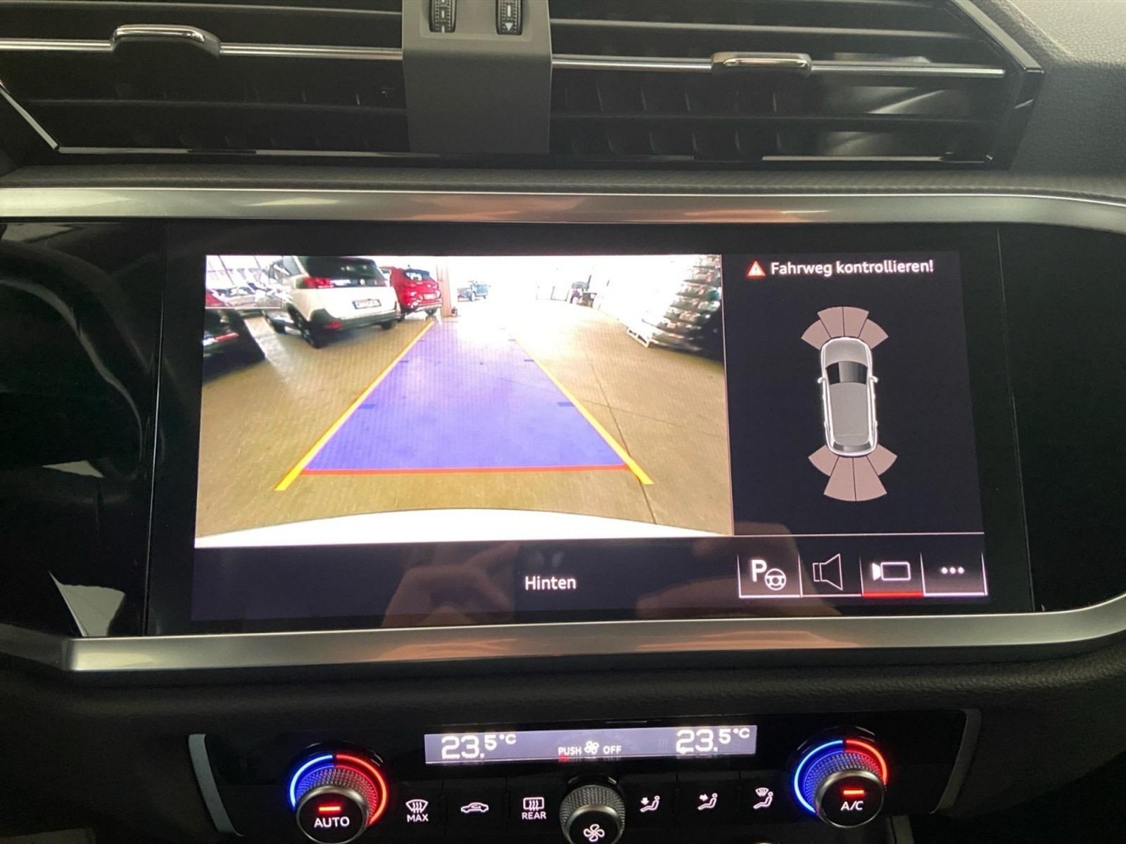 Audi Q3 40 2.0 tdi business advanced quattro 200cv s-tronic - 23