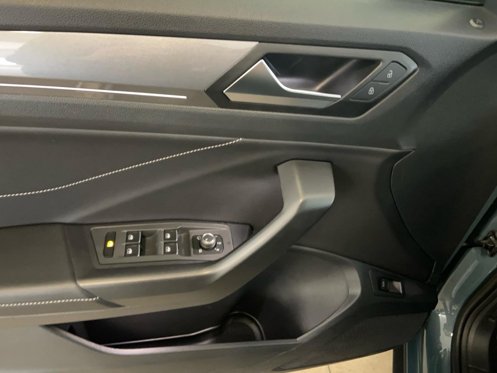 Volkswagen T-Roc 1.5 tsi style dsg - 14