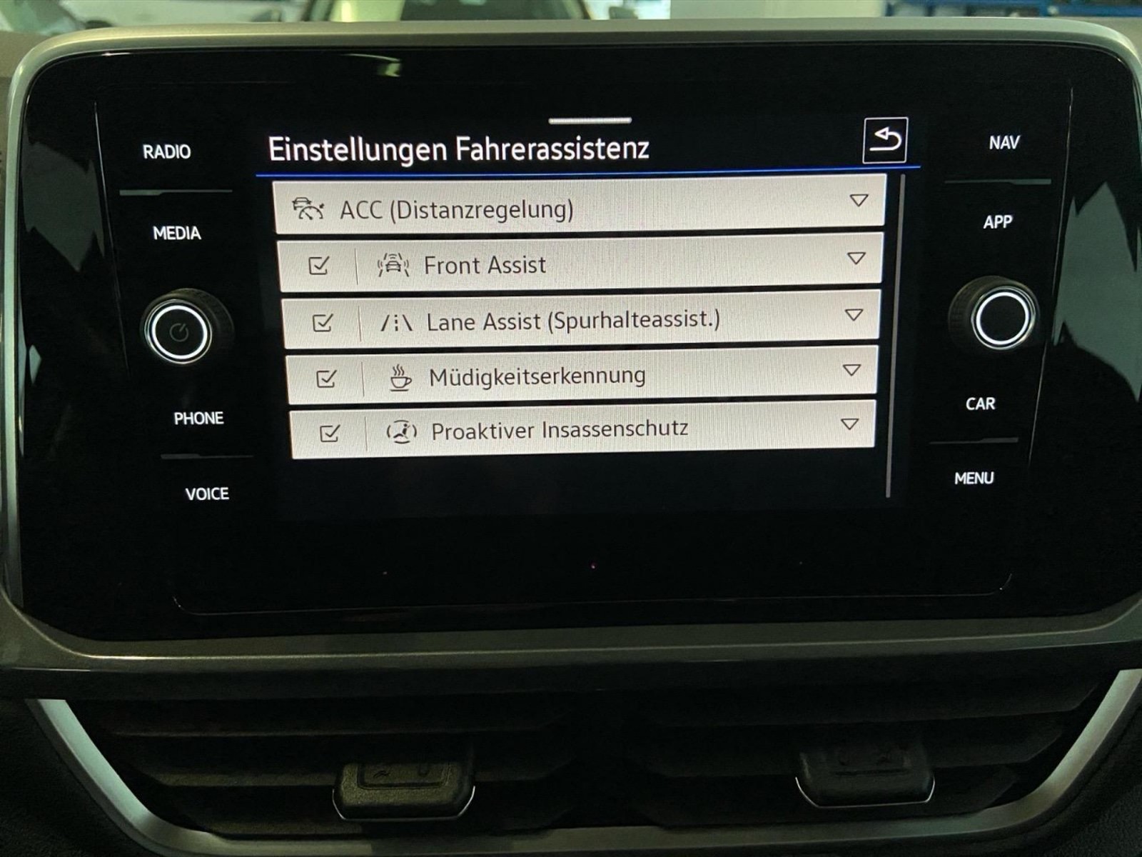 Volkswagen T-Roc 1.5 tsi style dsg - 24