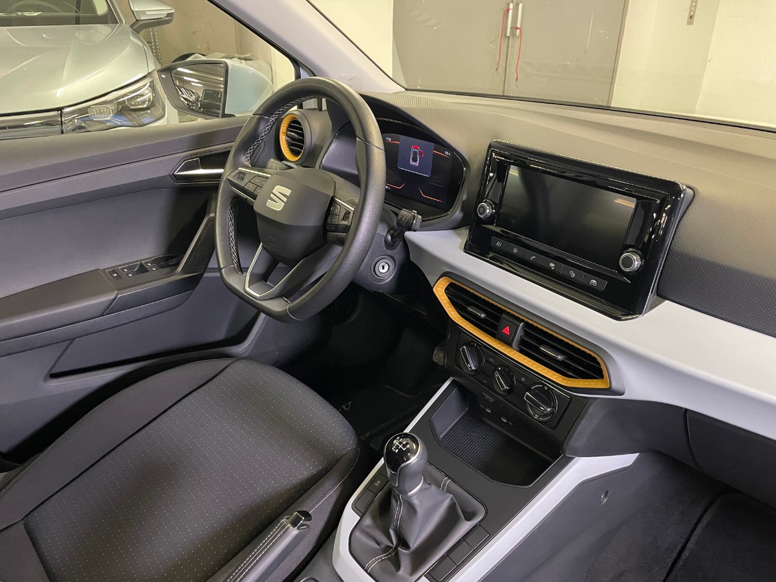 Seat Arona 1.0 ecotsi style 95cv - 6