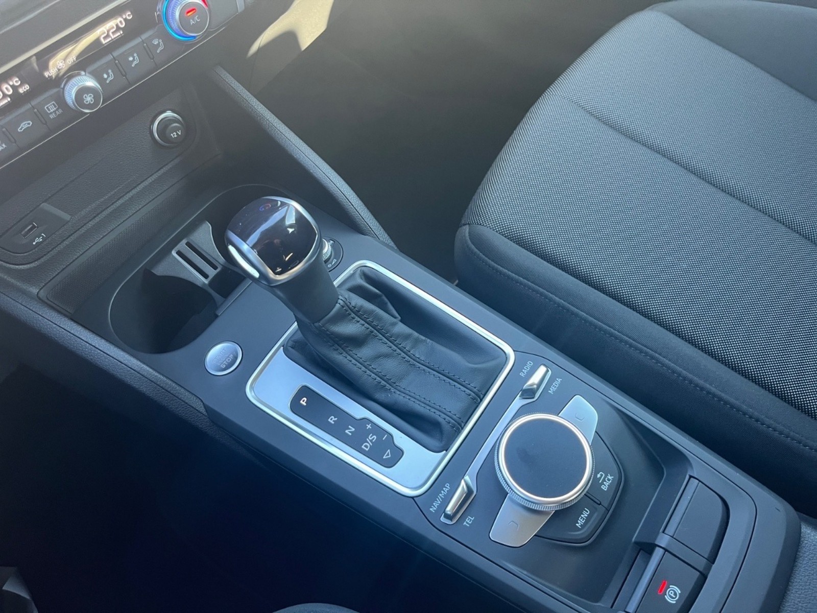 Audi Q2 35 2.0 tdi admired advanced quattro s-tronic - 19