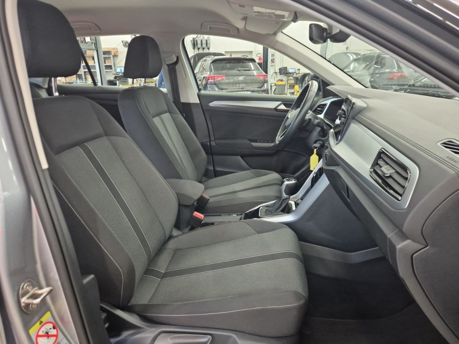 Volkswagen T-Roc 1.5 tsi life dsg - 9