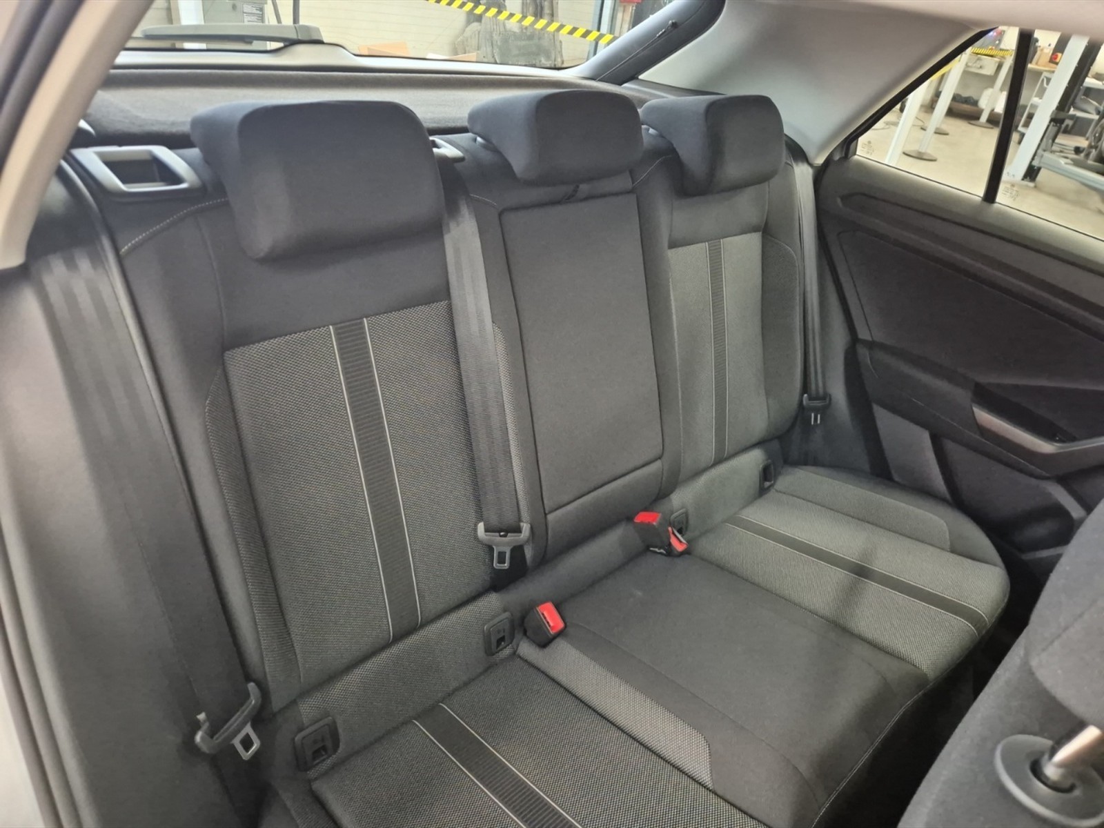 Volkswagen T-Roc 1.5 tsi life dsg - 10